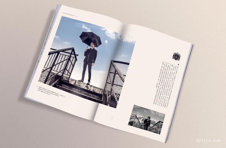 有特色的服裝畫冊(cè)設(shè)計(jì)總是更能吸引人  第2張